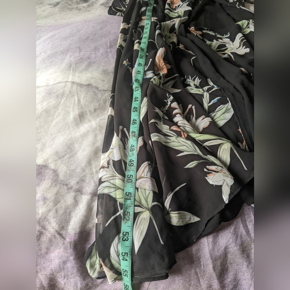 Contemporaine for Simons Wrap Floral Flowy Dress - Picture 9 of 10